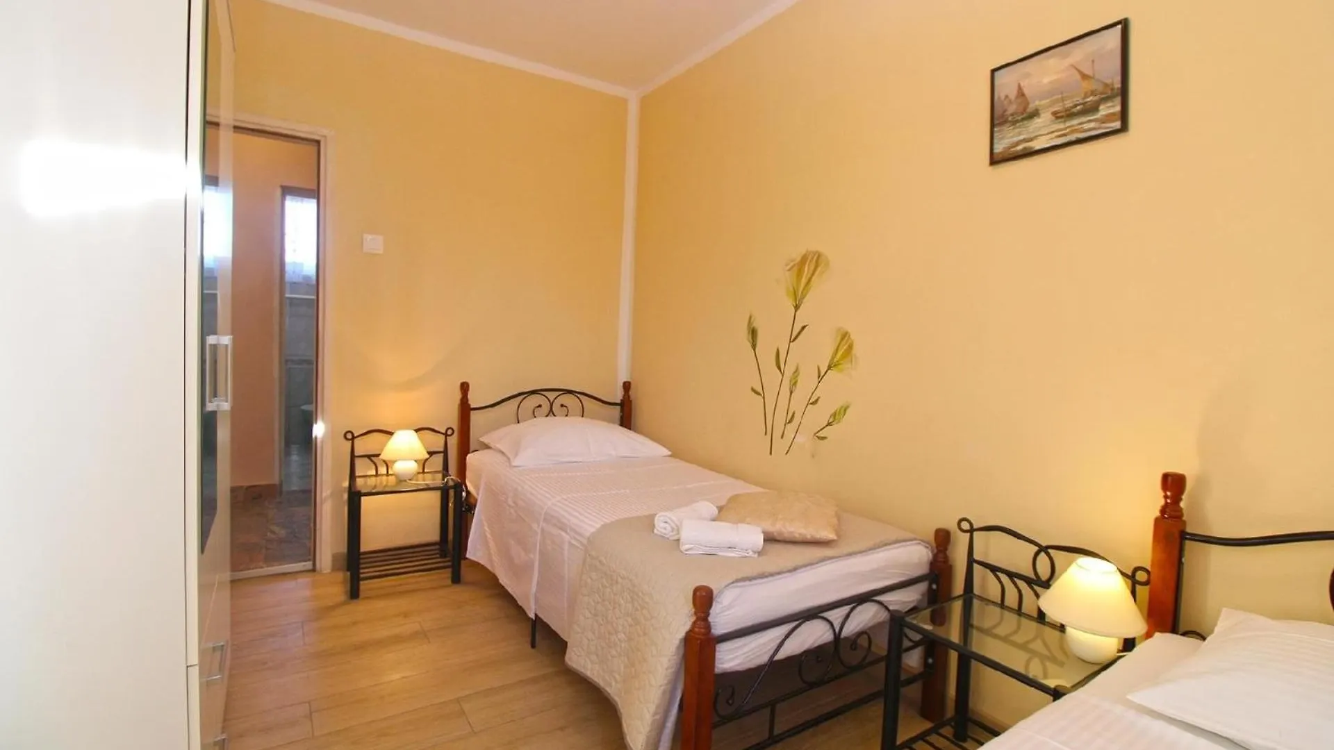Apartment Ferienwohnung Fuer 4 Personen Ca 48 Qm In Fazana, Istrien Istrische Riviera