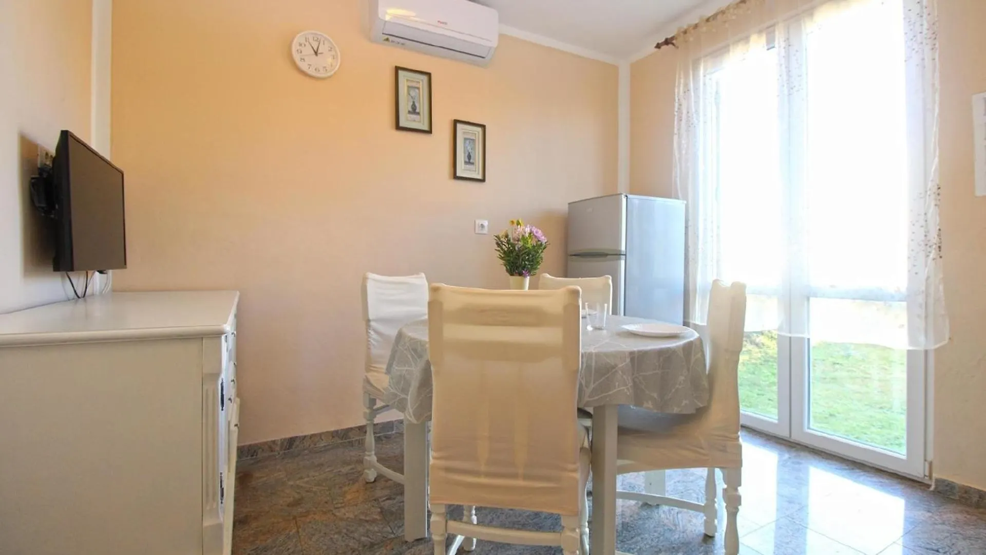 Ferienwohnung Fuer 4 Personen Ca 48 Qm In Fazana, Istrien Istrische Riviera
